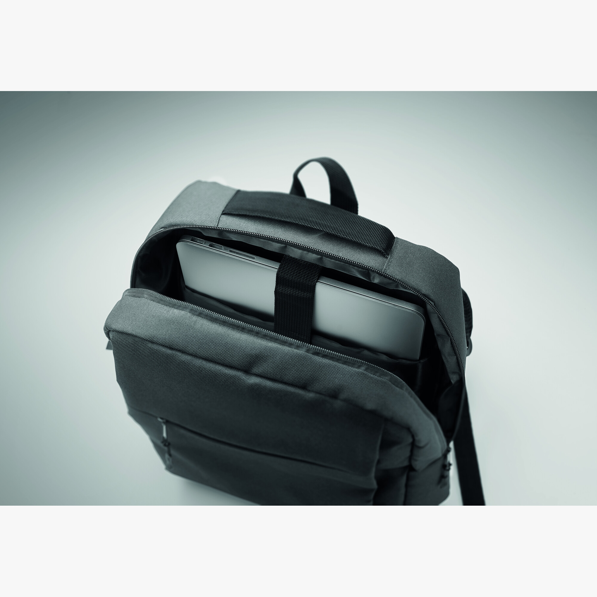 mo2318-15-detail.jpg mo2318-15-detail.jpg