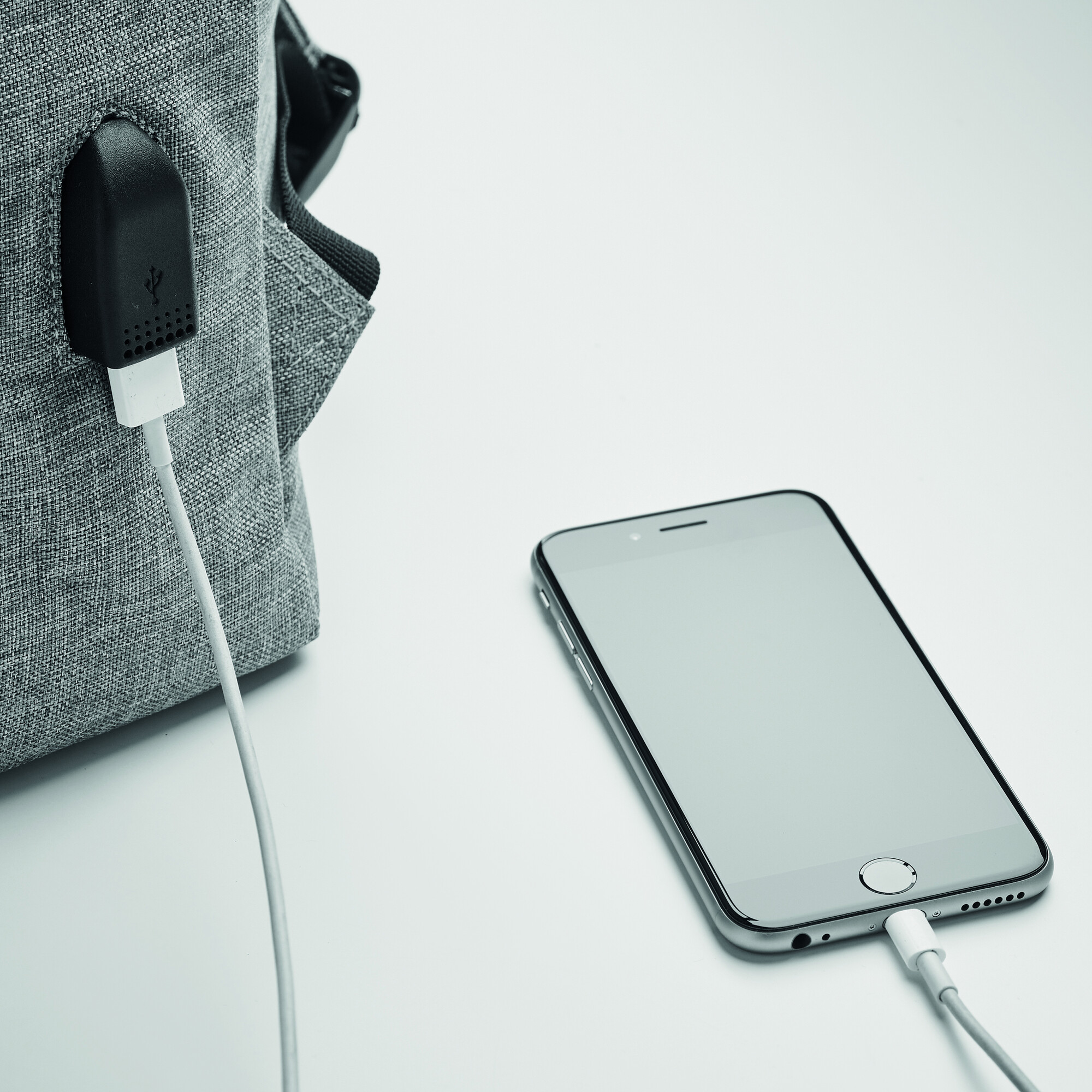 mo9439-07-detail.jpg mo9439-07-detail.jpg